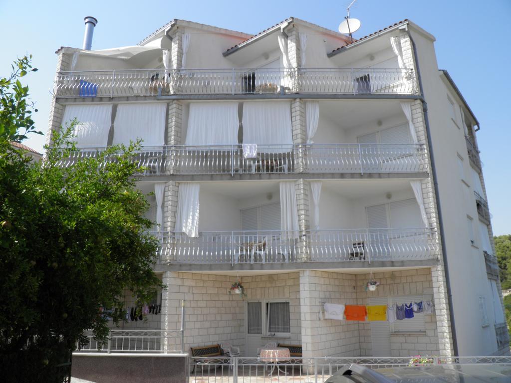 Apartments Horizont Trogir Exterior photo